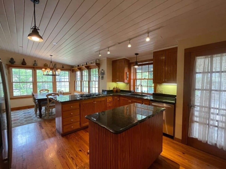 Spacious kitchen