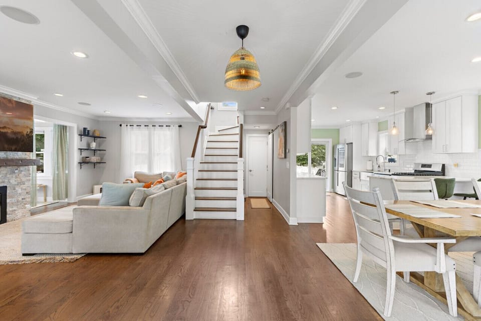 Entryway - 1st Floor