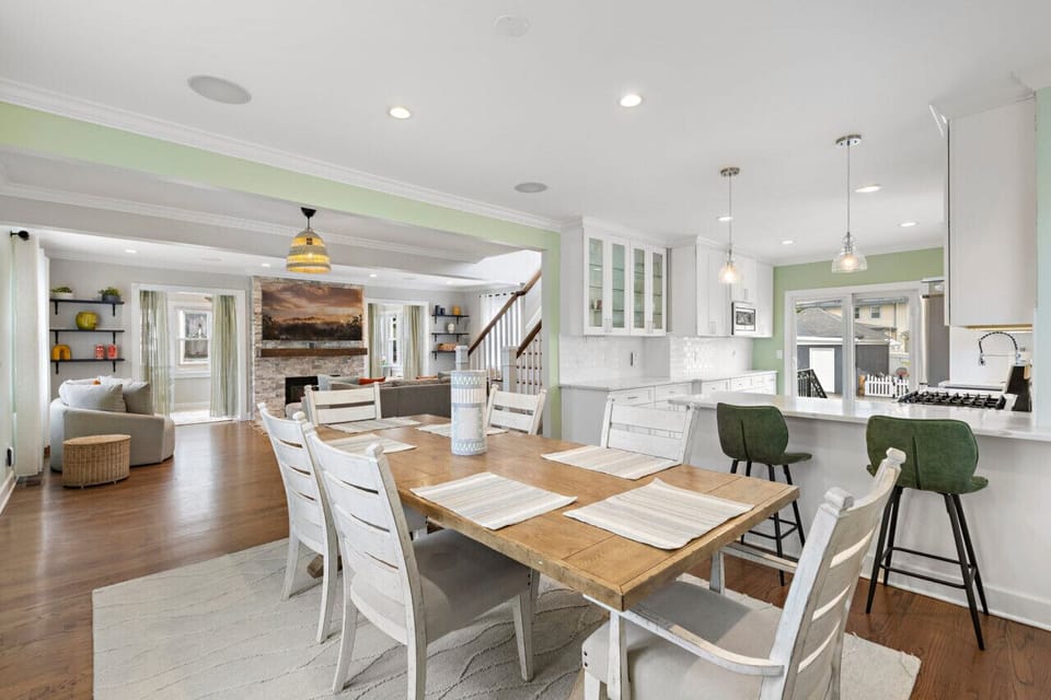 Dinning Space - 1st Floor