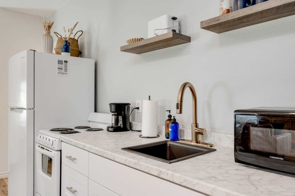 Full kitchenette, stocked with basics!