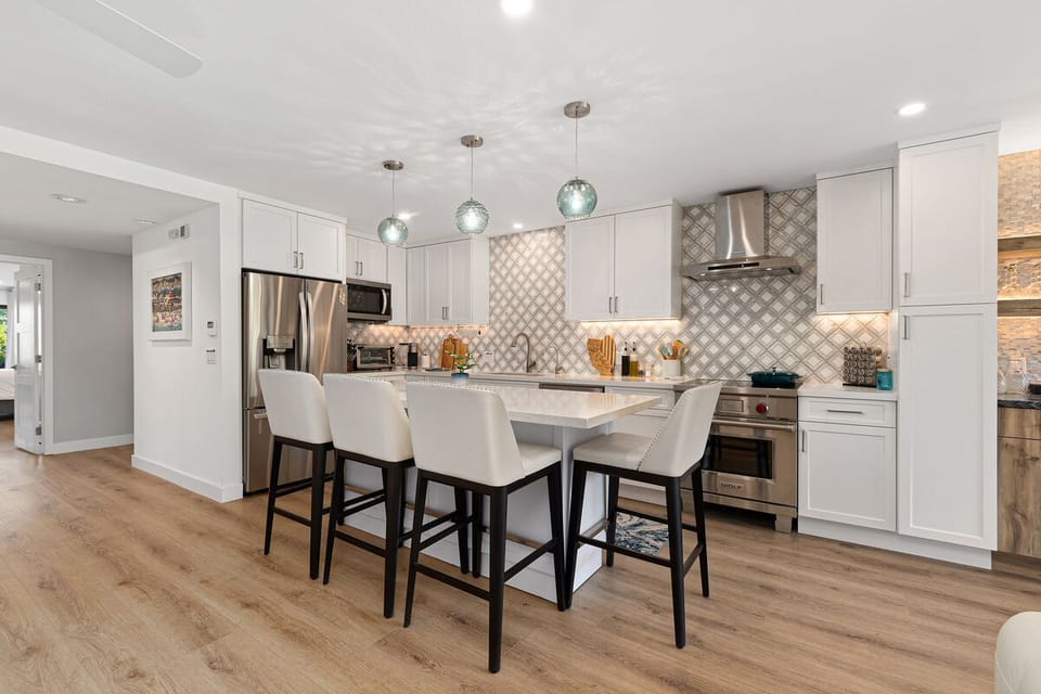Luxury Carlsbad rental - Bright and roomy kitchen design.