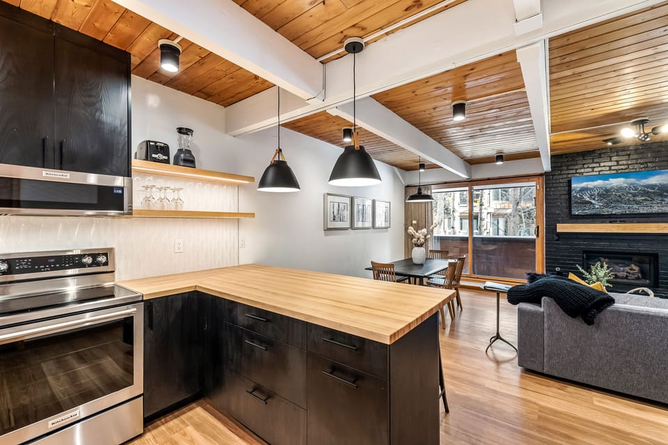 Kitchen with island