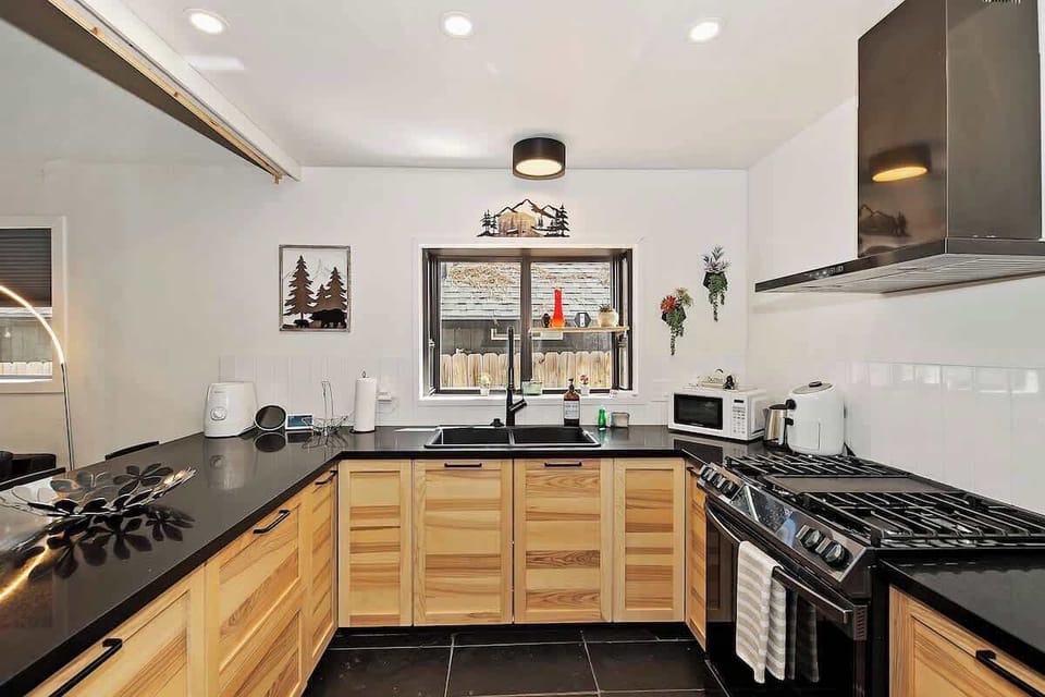 Fully equipped kitchen