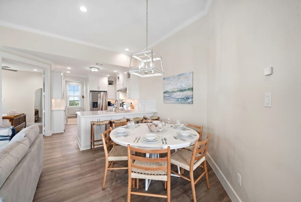 This dining area is located next to the kitchen