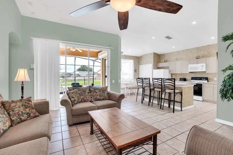 8144 Fan Palm Way_06.jpg