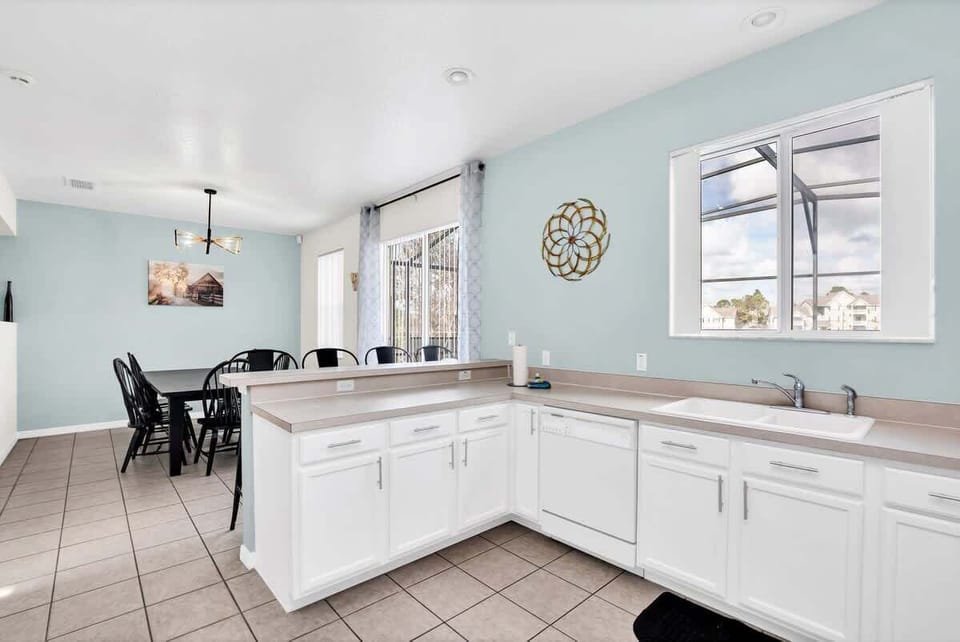 Modern Dining Area Featuring a Spacious Counter