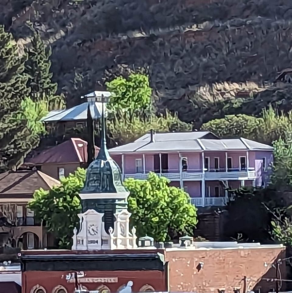 685e8282-fc09-40c0-a8bd-afa46203f869