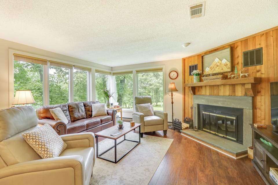 Wintergreen Resort Vacation Rental | 2BR | 2BA | 1,100 Sq Ft | Stairs Required