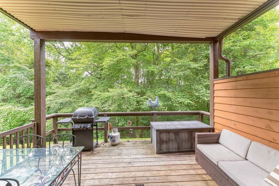 Nature, Outdoors, Scenery, Desk, House