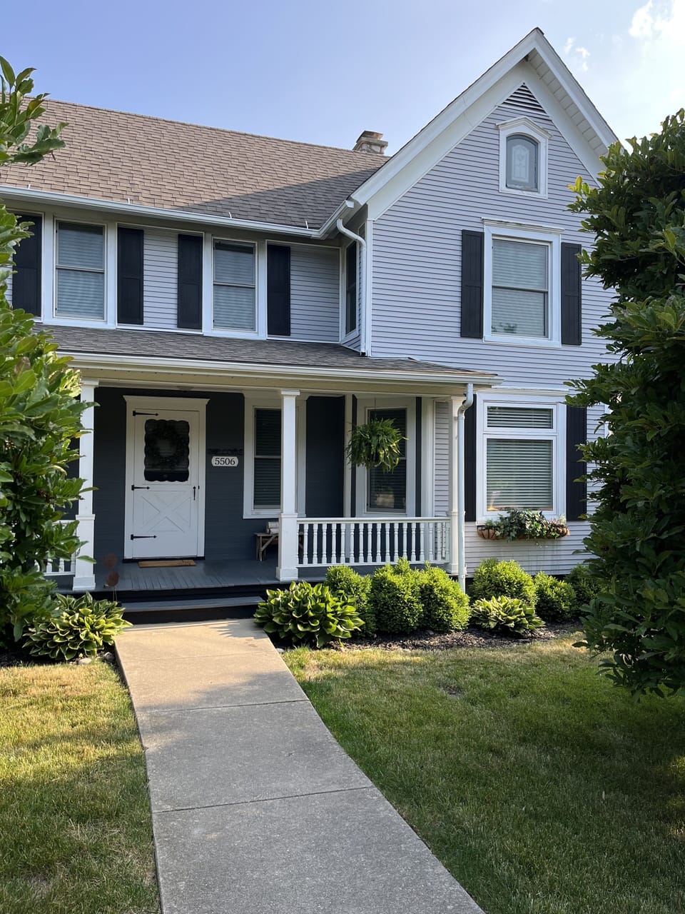 Walking distance to The District and all that Richmond as to offer.