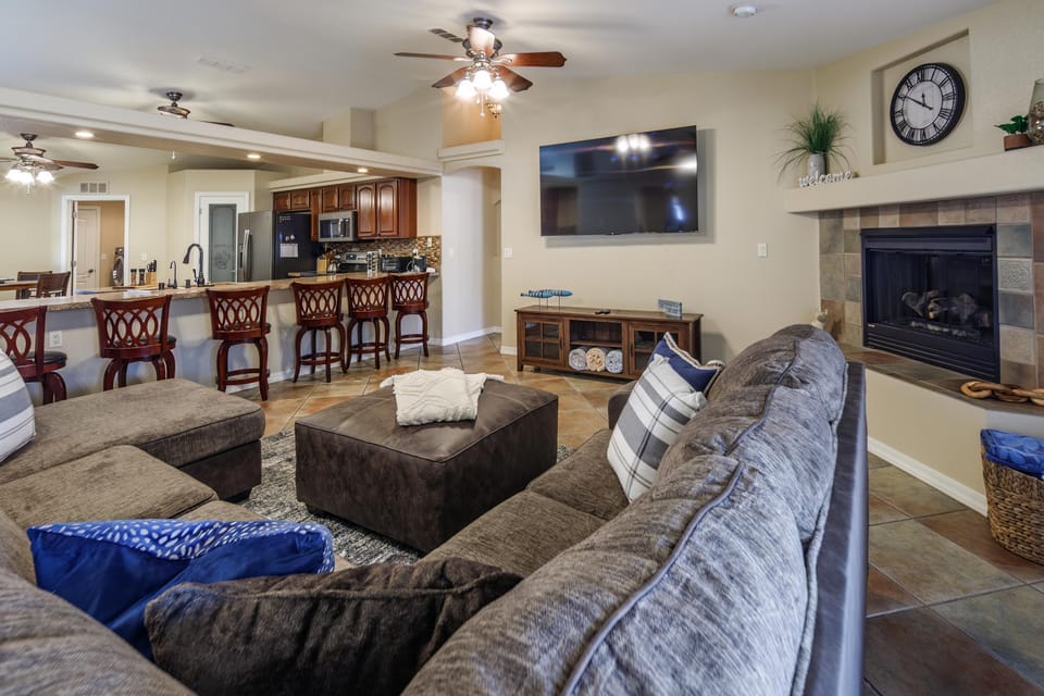 Living Room and Breakfast Bar