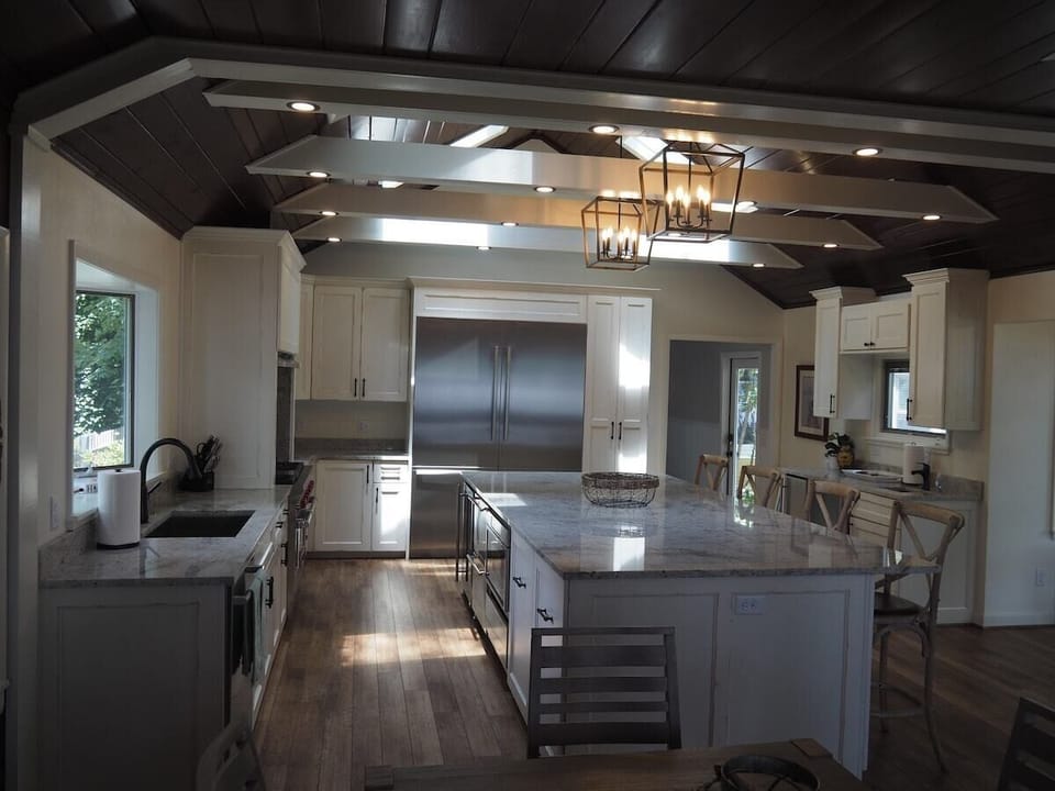 OVERVIEW:  The huge, newly remodeled, and gorgeous luxury kitchen!