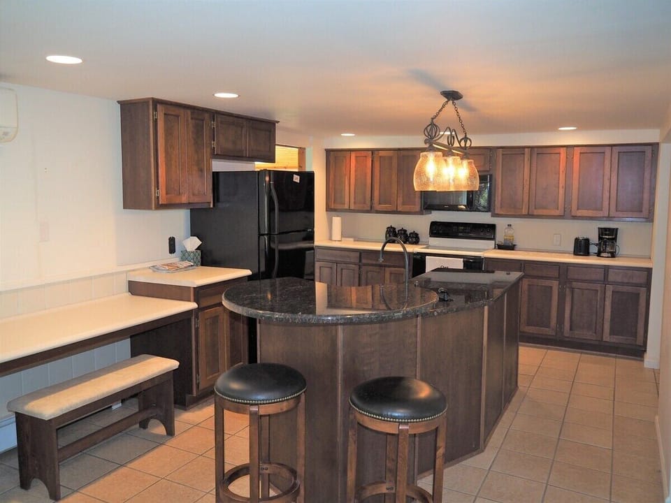 KITCHEN:  Large kitchen with all appliances including a microwave and dishwasher.