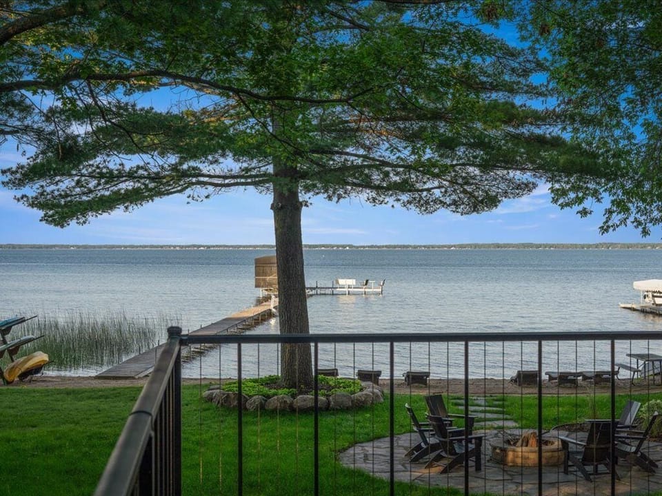 Lakeside Deck
