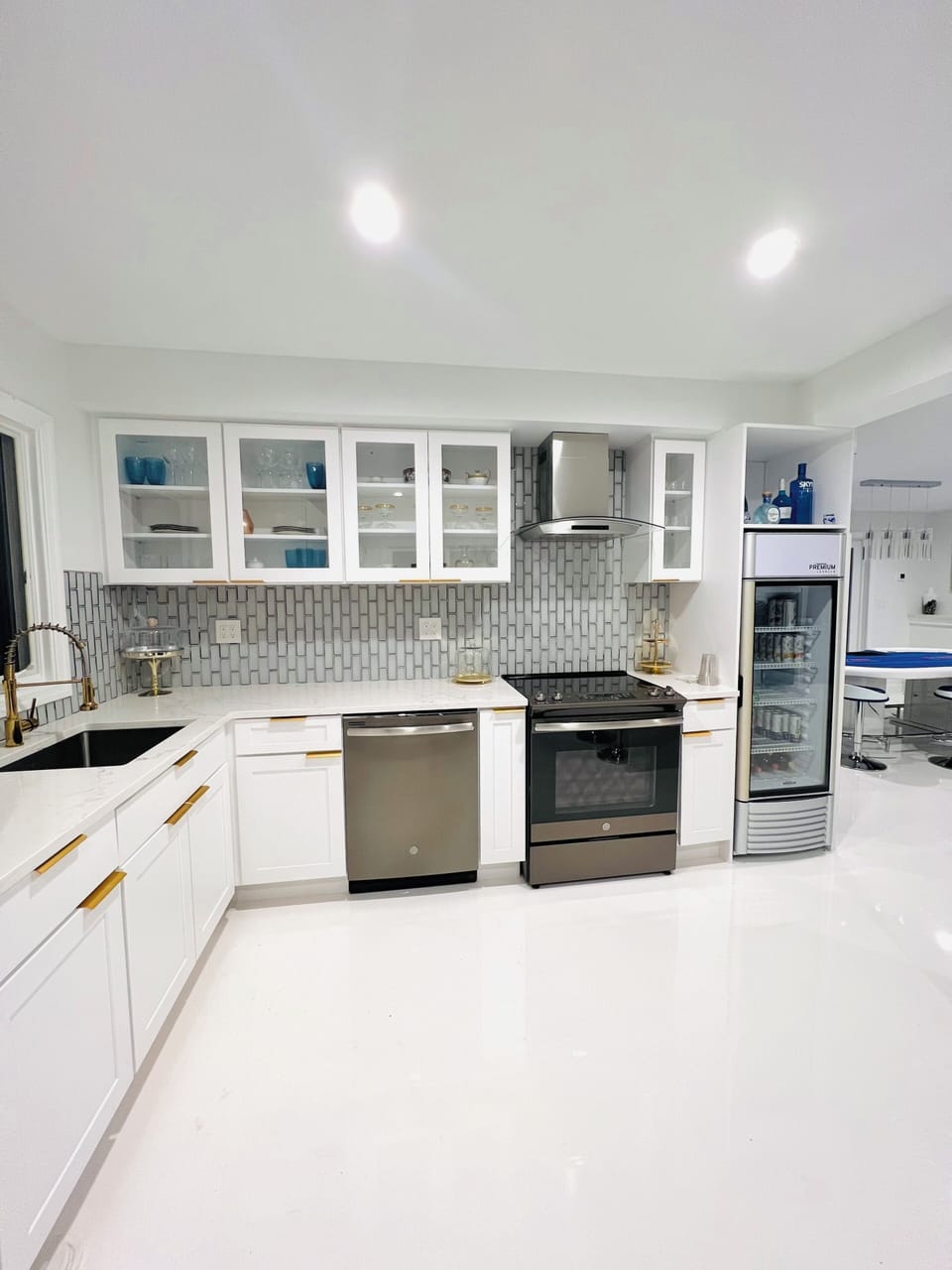 2nd full kitchen on lower level