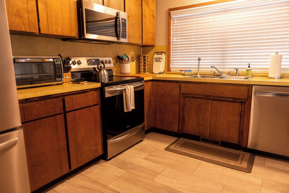 All new stainless appliances including; Toaster oven and Air Fryer oven. 