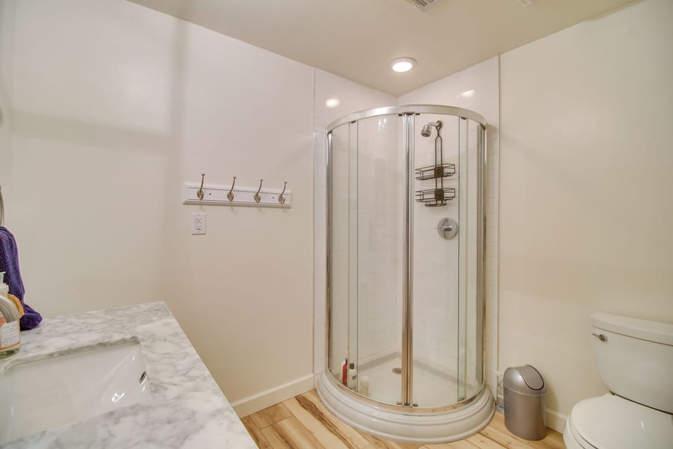 Full Bathroom | Upper Level