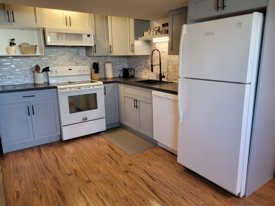 Full Kitchen