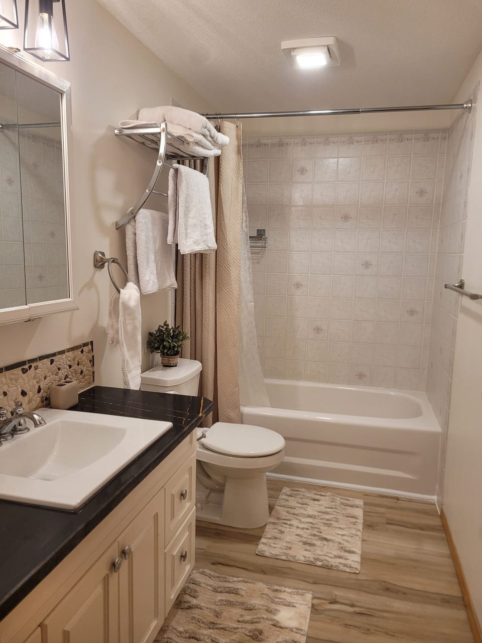 4 piece bathroom