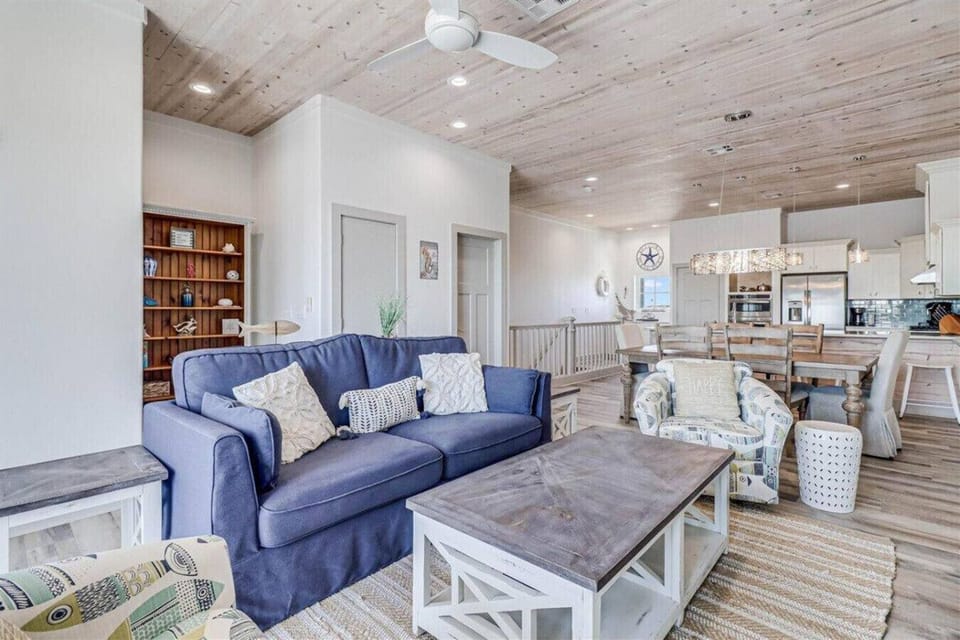 Spacious Living Room with Open Concept Design
