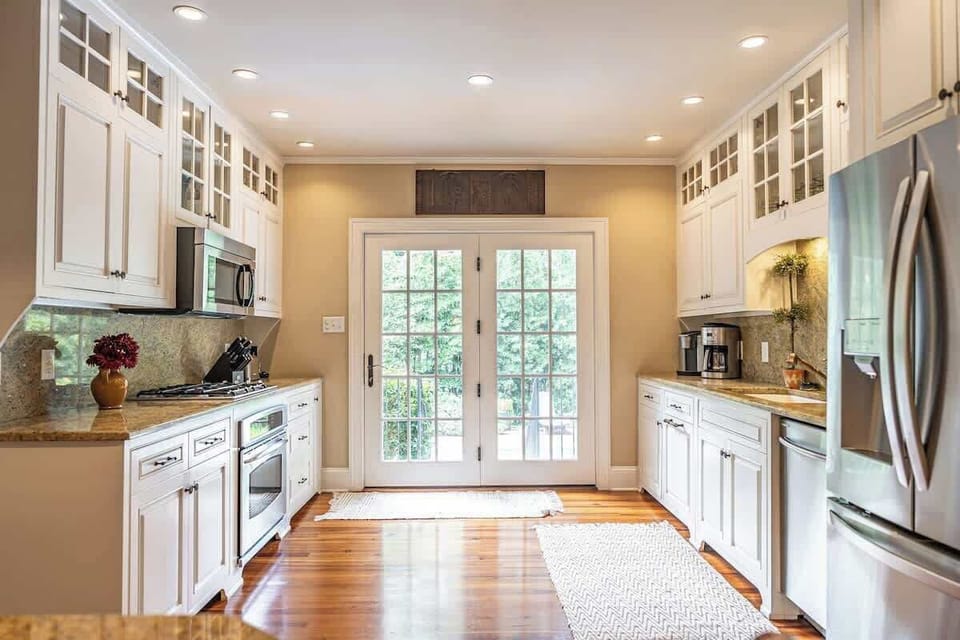 Beautiful and fully stocked kitchen