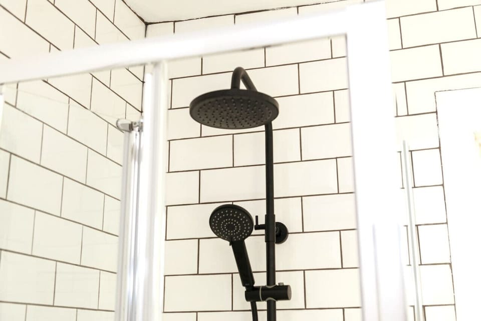 Hand-held showerhead