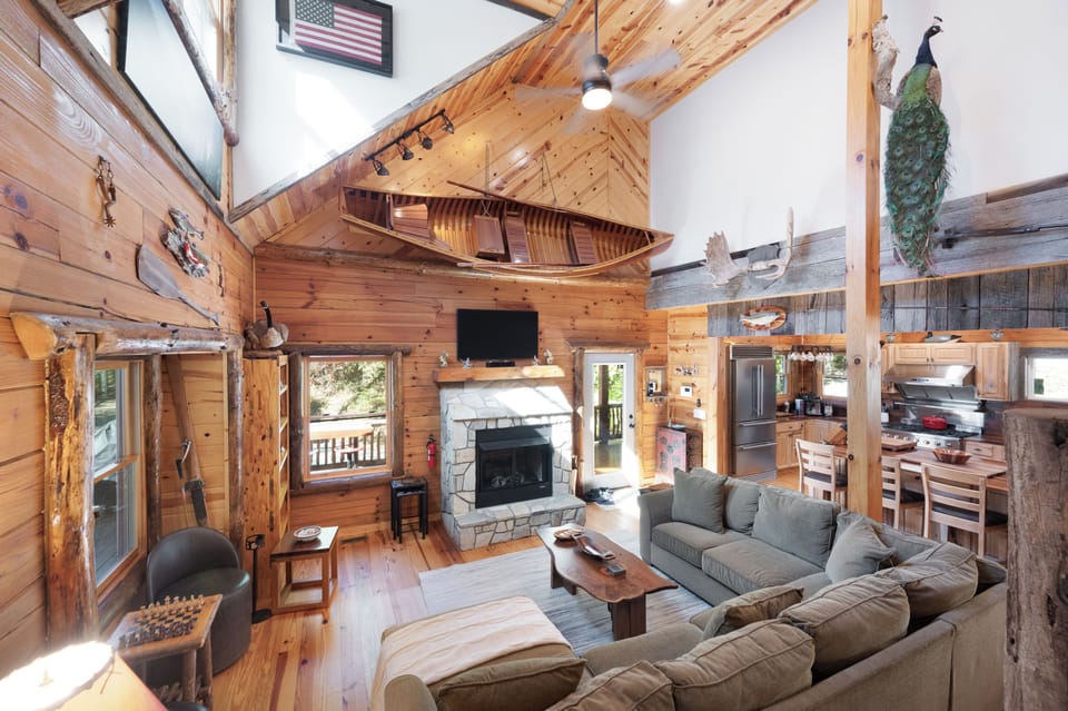 Pigeon River Manor Living Room