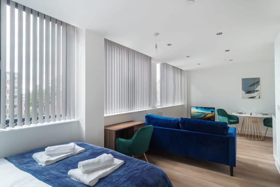 Bedroom (Studio)