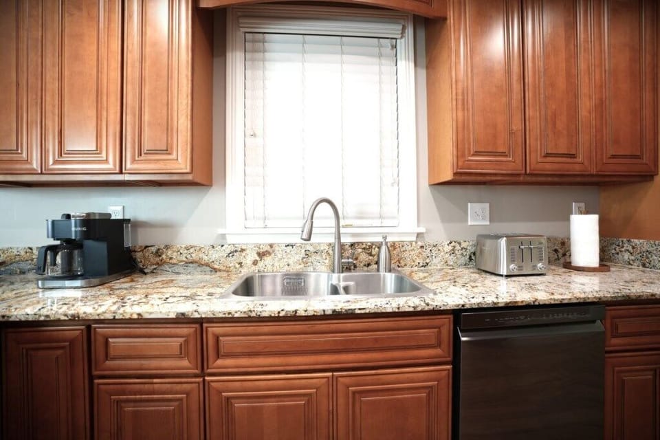 Gourmet Kitchen view 2