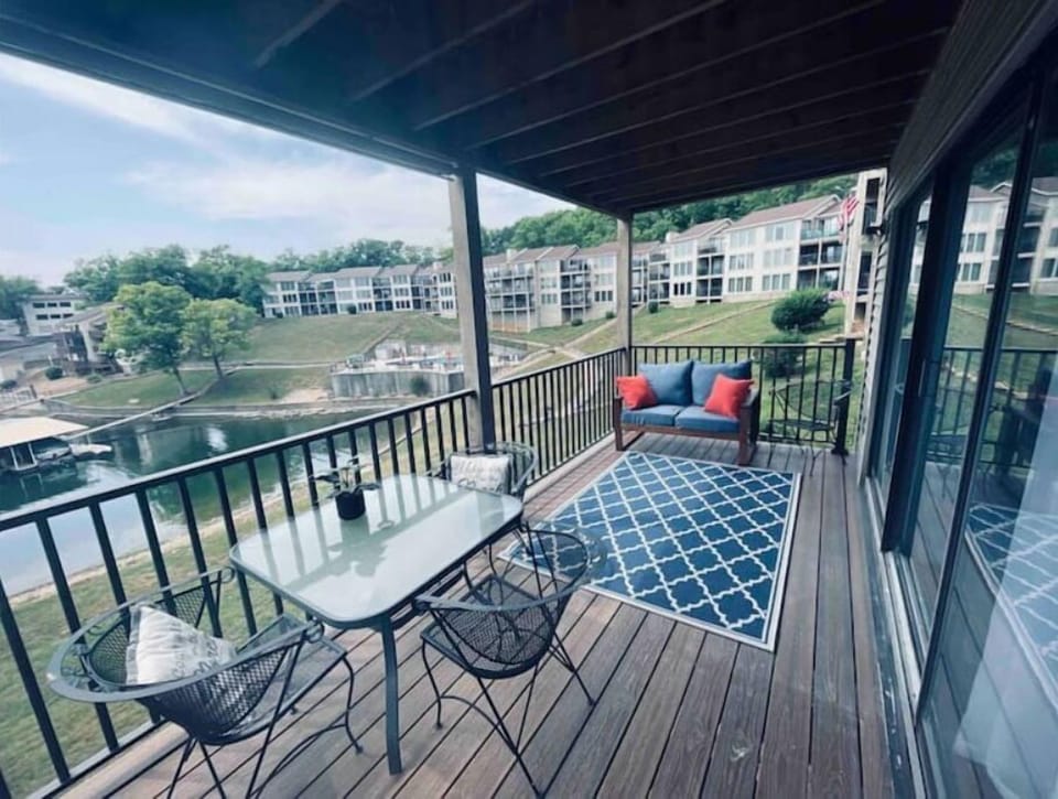 Balcony overlooking the water, enjoy a quiet retreat!  
