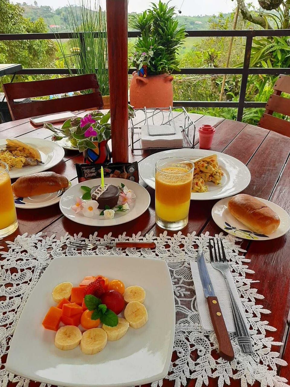 Outdoor dining