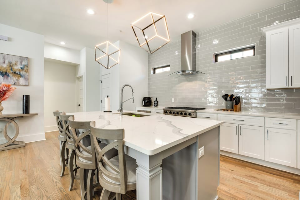 Kitchen | 2nd Floor | Dishwasher | Coffee Maker | Crockpot | Cooking Basics