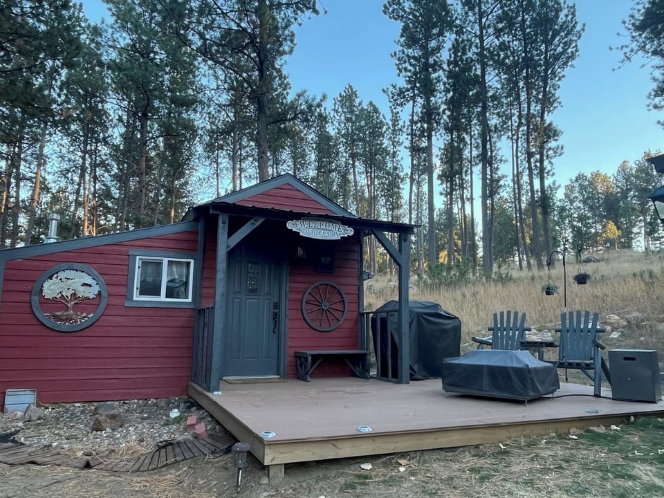 Front Veiw 2 room cabin