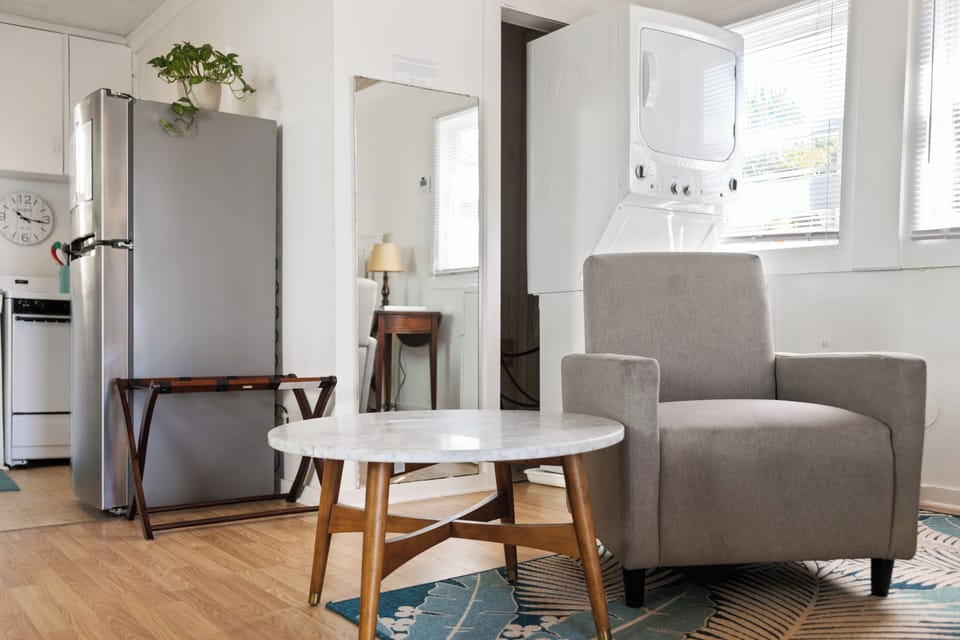 Washer / dryer is included in this apartment 