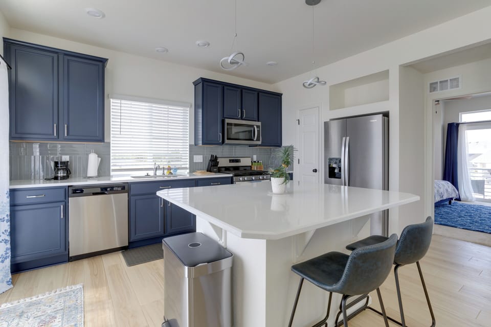 Kitchen | 2nd Floor | Coffee Maker | Cooking Basics | Access to Deck