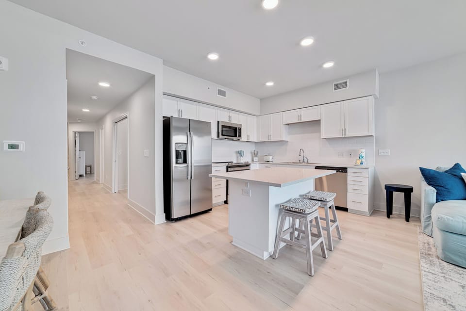 Kitchen with counter seating