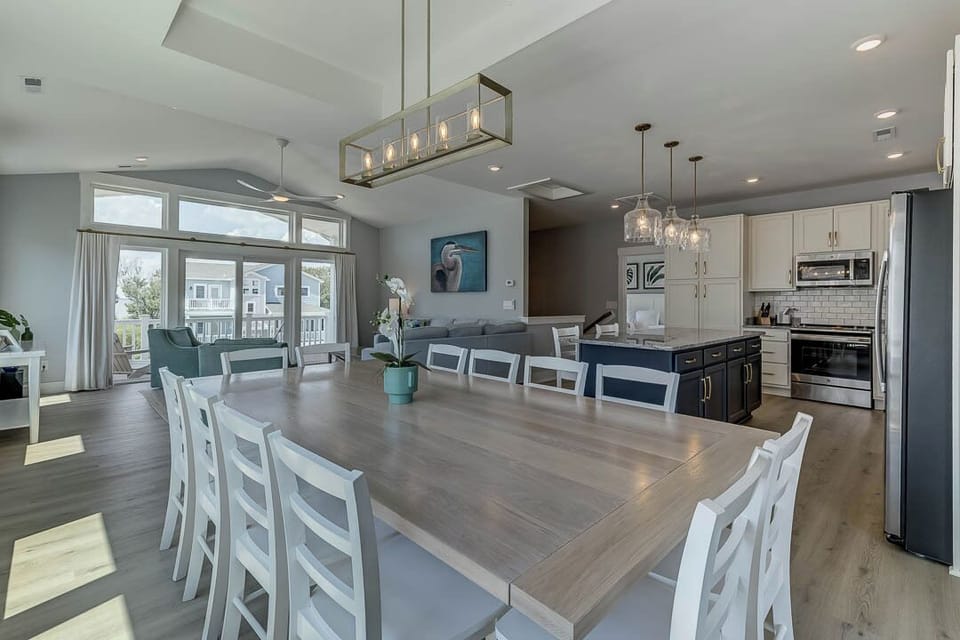 Top-Level Dining Room with Table (seats 12)