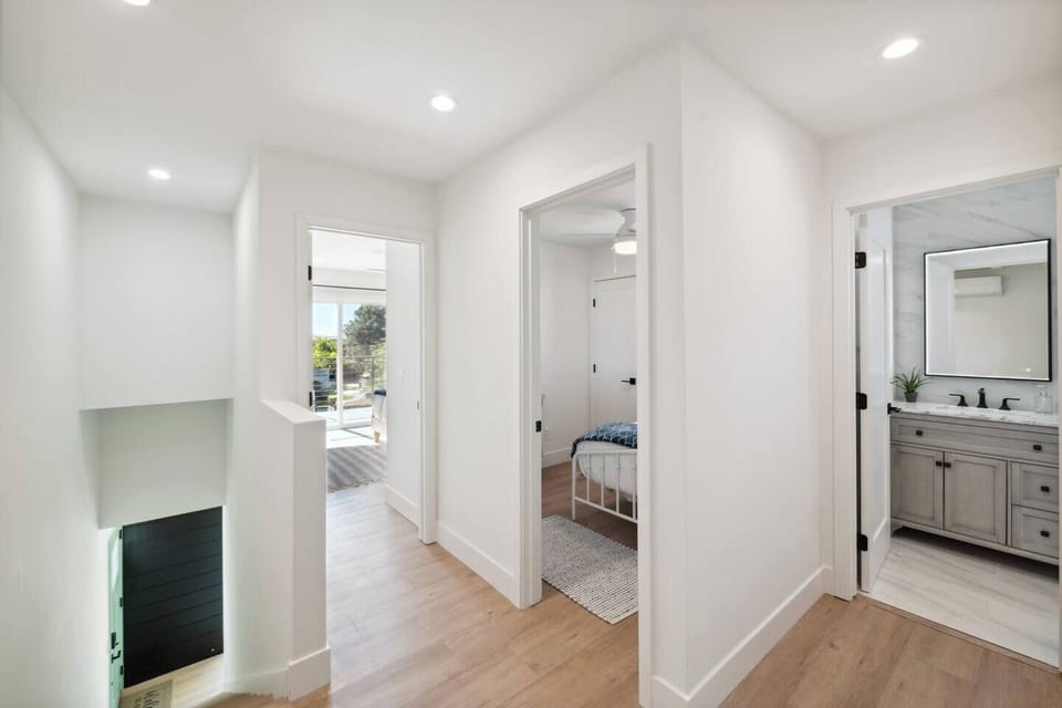 3 bedrooms upstairs
