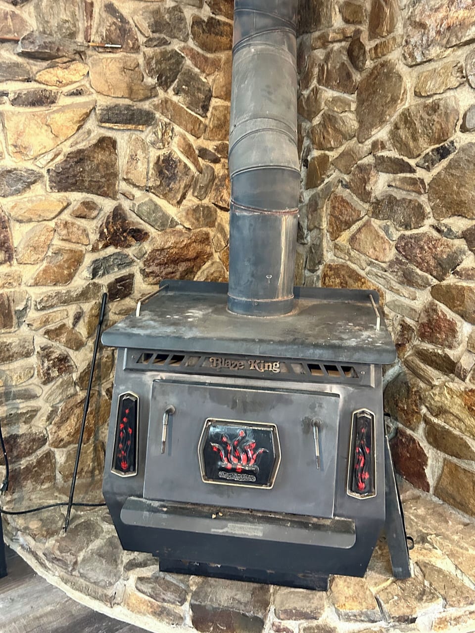 Wood burning stove