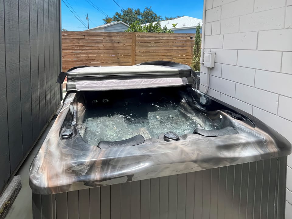Outdoor spa tub