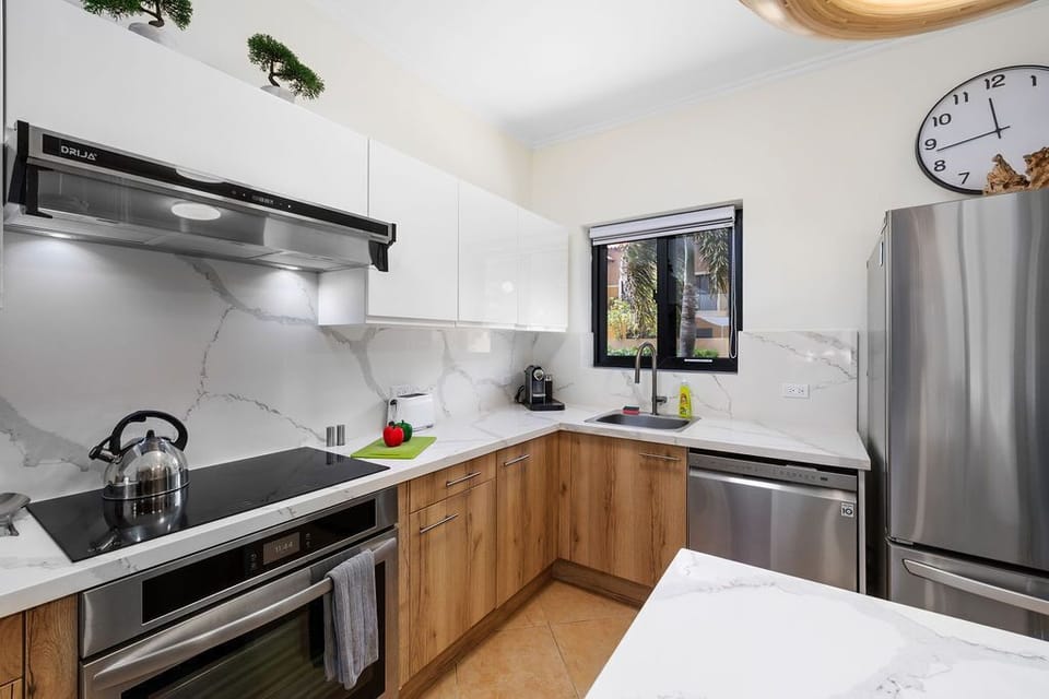Cooking made easy in our fully equipped kitchen! From gourmet meals to quick snacks, unleash your culinary creativity with top-of-the-line appliances and ample counter space.