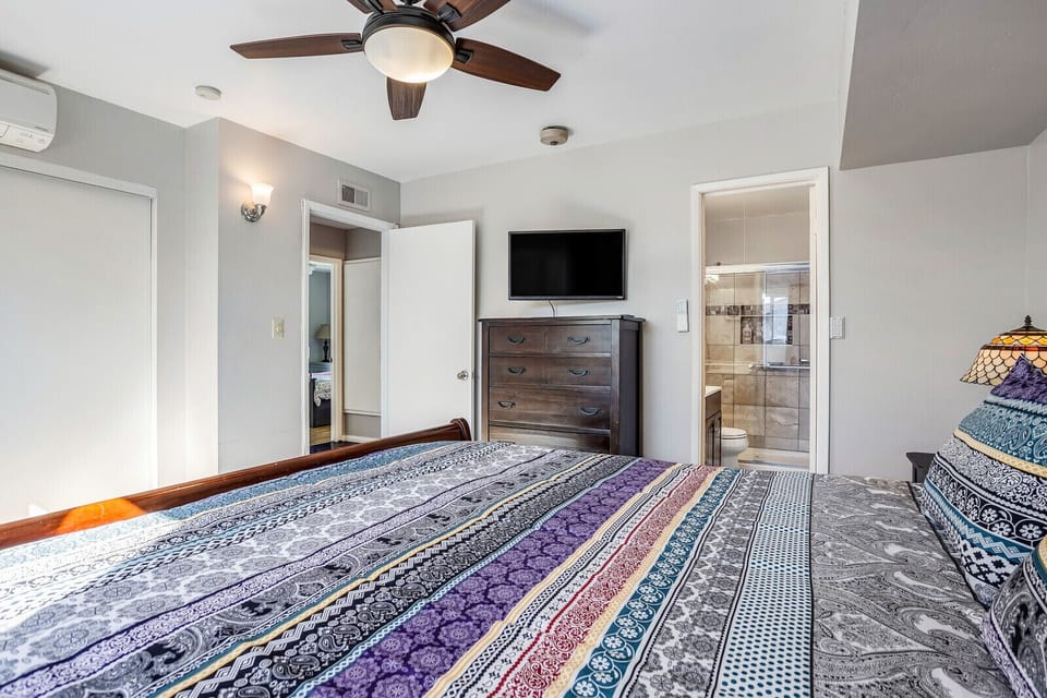 Master suite