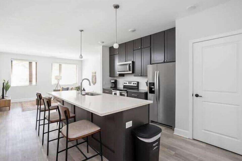 Kitchen & Dining area