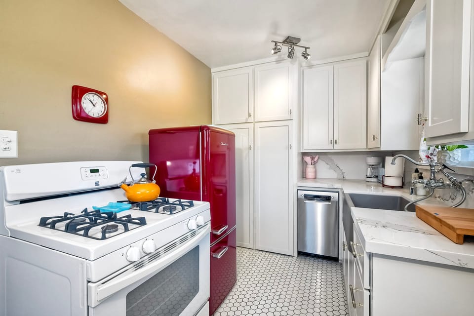 Unit A kitchen