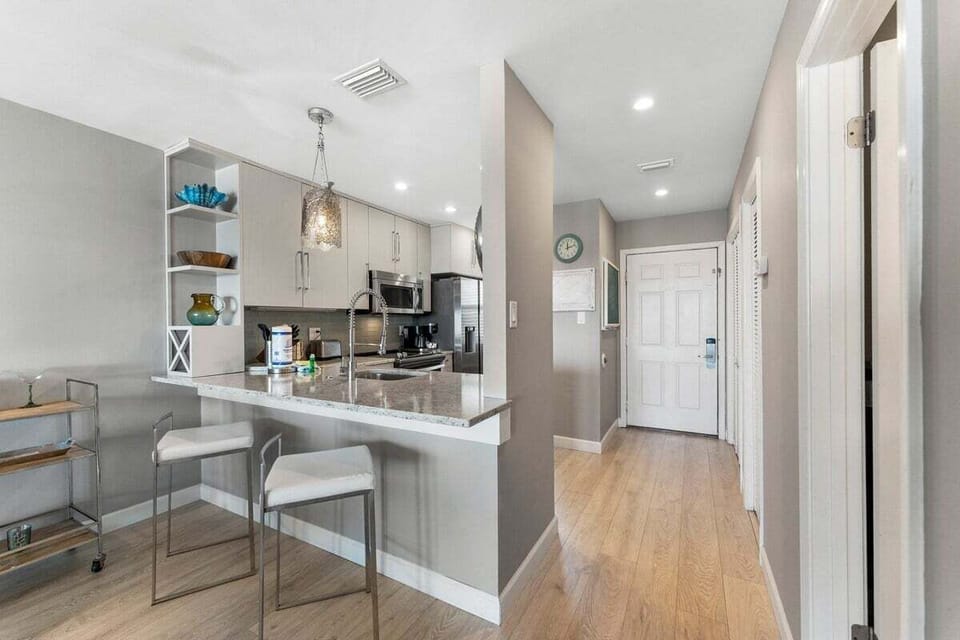 Breakfast bar
