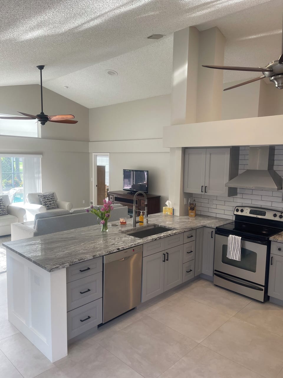 Newly Renovated Kitchen