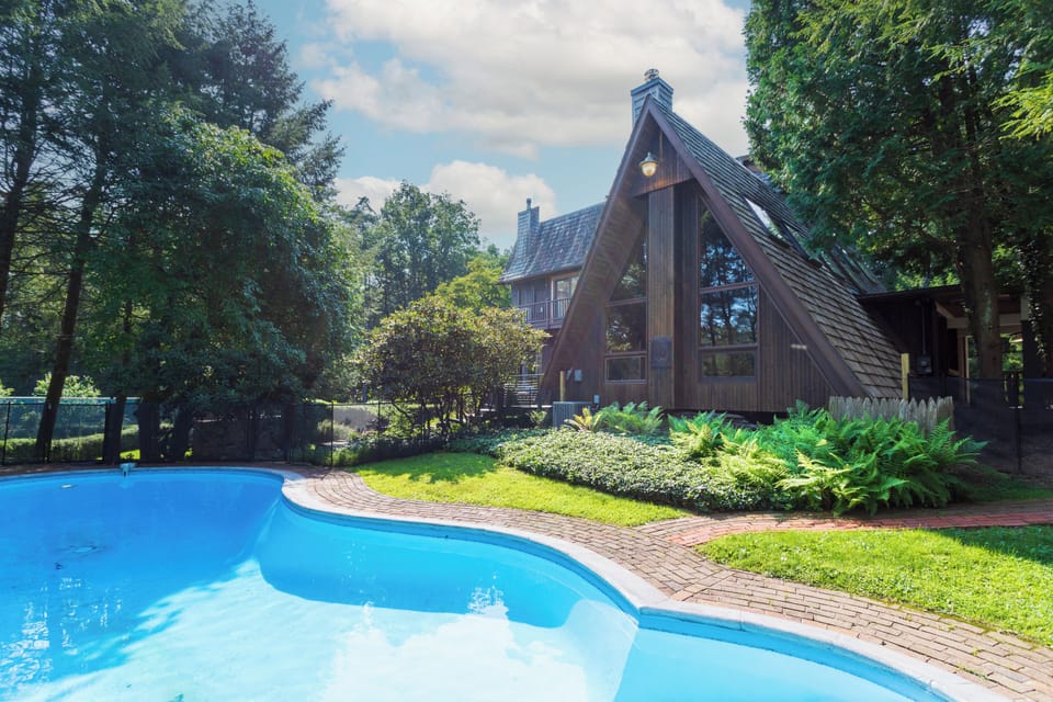 House view from pool area
