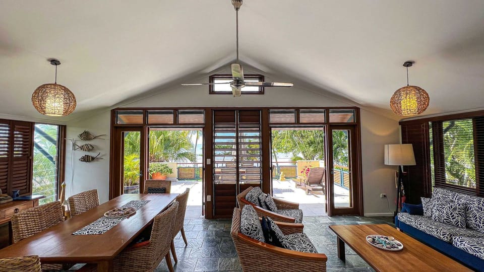 Wongalinga 9 - Dining and Lounge Eastern 
