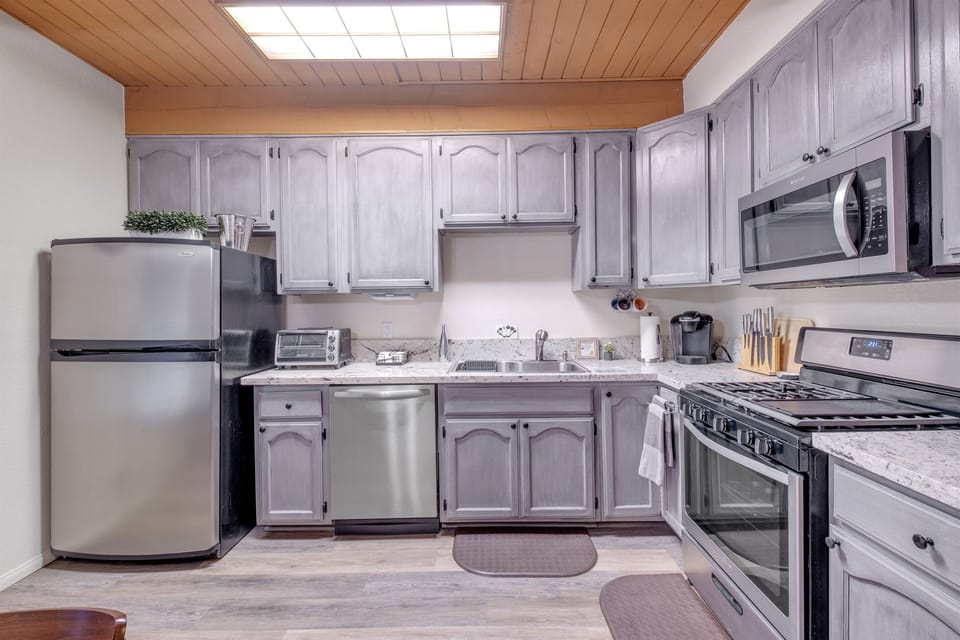 Well-equipped kitchen for preparing your favorite meals.