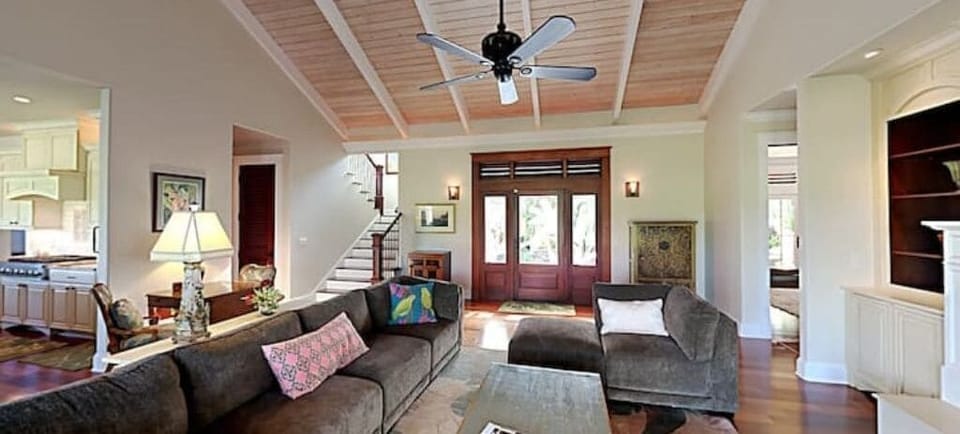 Great Room, cathedral ceilings
